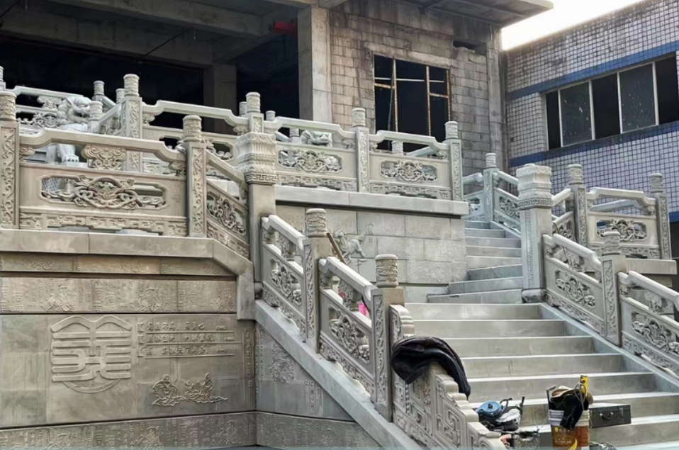 青石栏杆